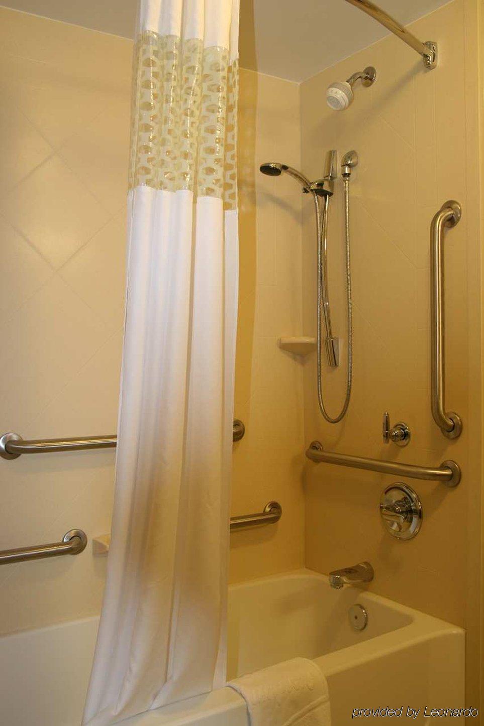 Hotel Hampton South 3*